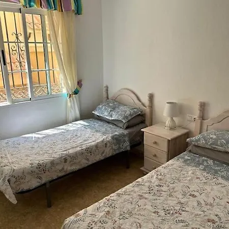 3 Bedroom Townhouse In Alicante, Orihuela Holiday home *