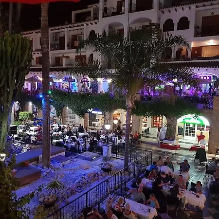 3 Bedroom Townhouse In Alicante, Orihuela Holiday home *
